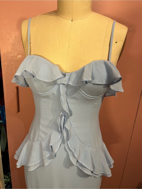 Lovers + Friends Dresses & Skirts - Lovers+ Friends Elegant Ruffle Midi Dress in Light Lavender
